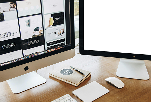 PC画面に映るWebサイトたち